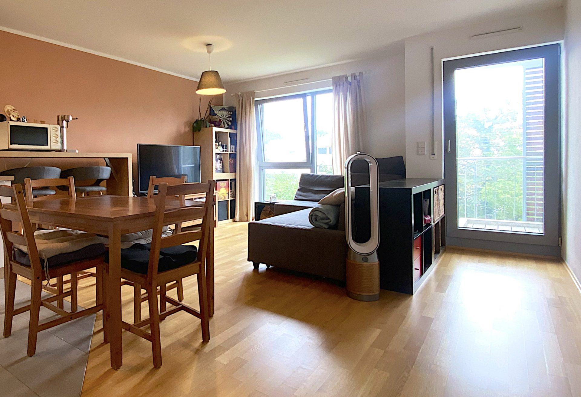 Hirschberg-Immobilien-2-Zi-Wohnung-Balkon-München-Ramersdorf-offen-Wohnen-Essen-Kochen-Beitragsbild