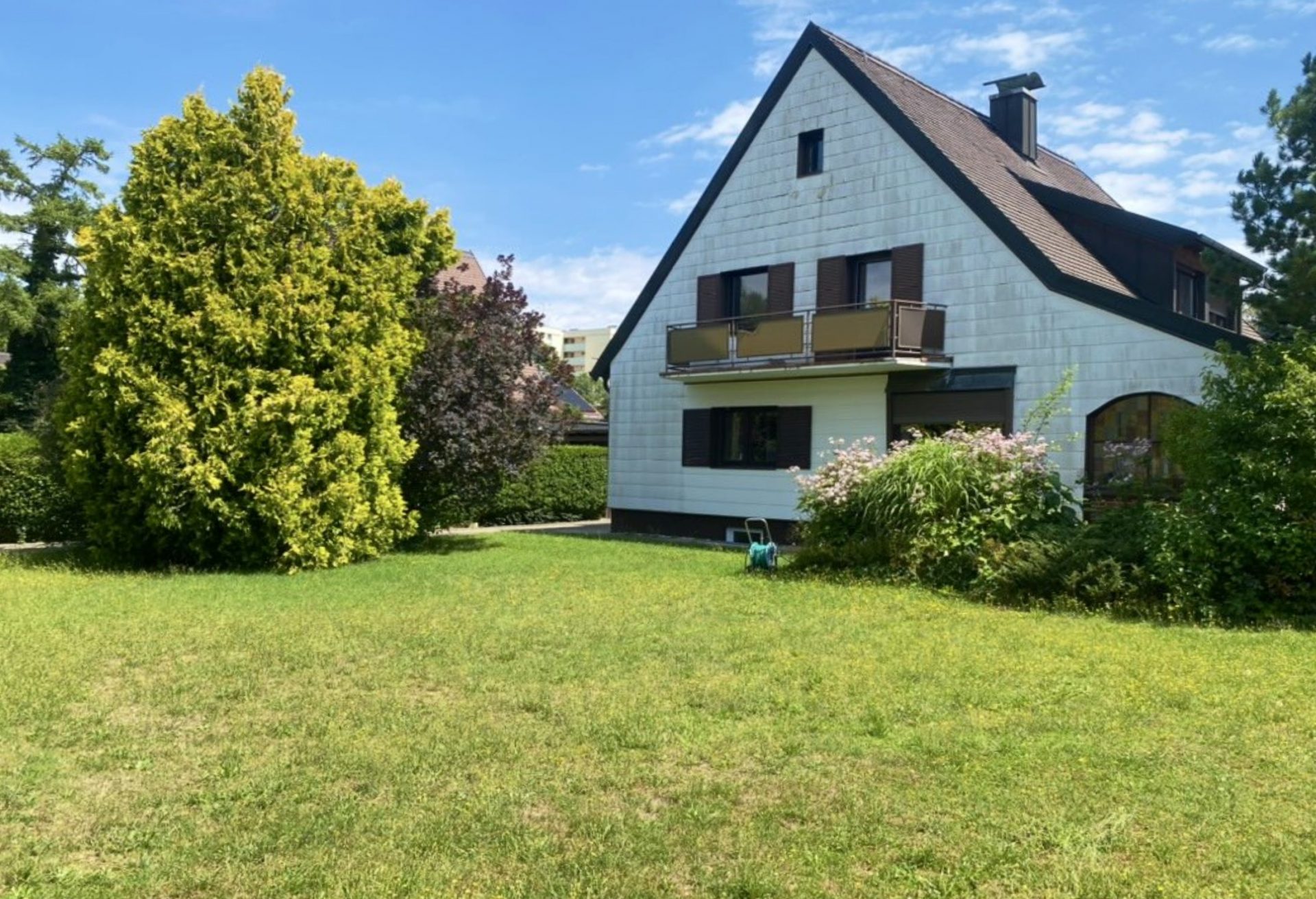 HirschbergImmobilien-Baugrundstück-mit-Altbestand-München-Solln-Westseite-Beitragsbild